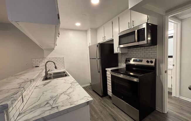 1 bed, 1 bath, 695 sqft, $1,498, Unit 126