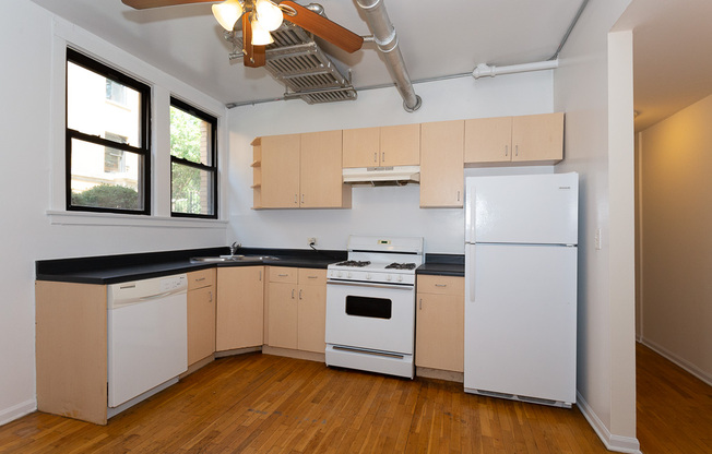 2418 SAWYER