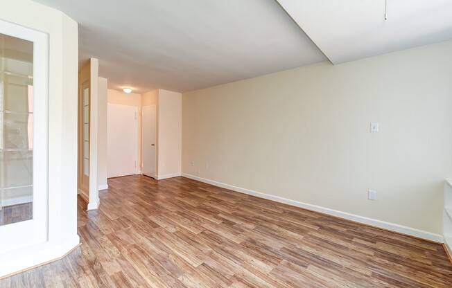 Spacious & Bright Junior One Bedroom at River Place West
