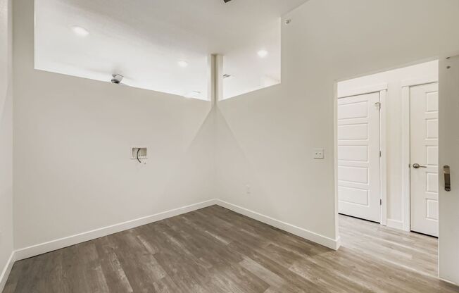 1 bed, 1 bath, 705 sqft, $1,755, Unit 217-332