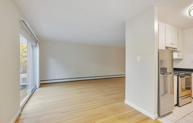 1 bed, 1 bath, $2,895, Unit 107