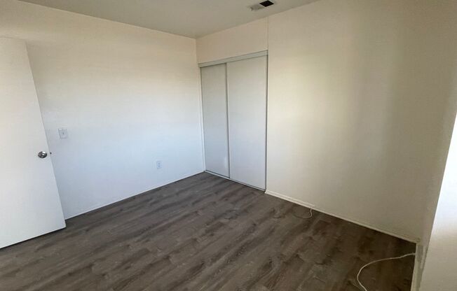 Victorville- 3 bedrooms, 2 bathrooms, New Interior Paint, New Laminate flooring, Fireplace,