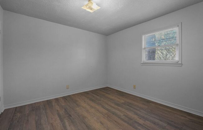 Beautiful Duplex Located near Downtown Columbia!
