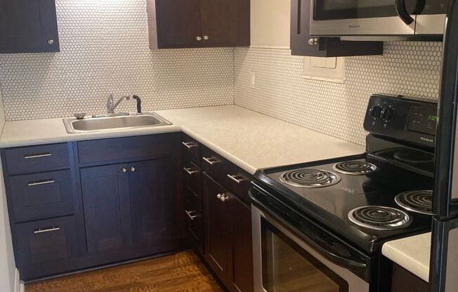 Cobb Square Apartments