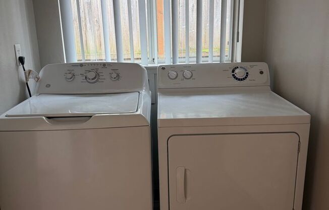 3 beds, 2.5 baths, 1,564 sqft, $2,350, Unit 04-101