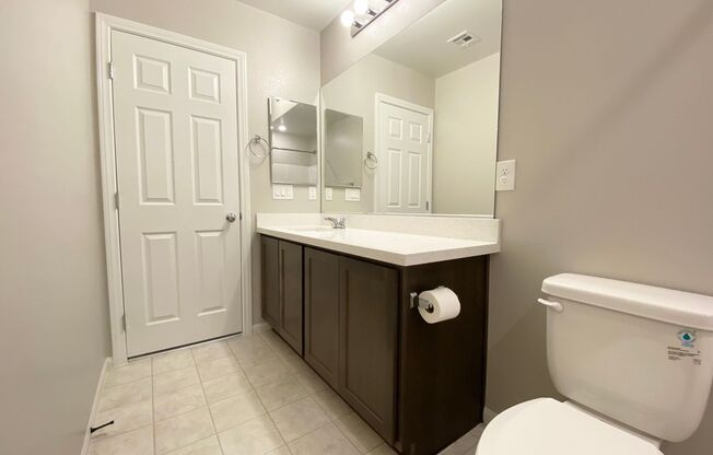 4/BD 3/BA Sleek, Spacious & Designed to Impress Home!