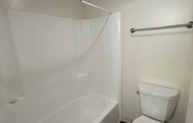 1 bed, 1 bath, 716 sqft, $2,150, Unit J010