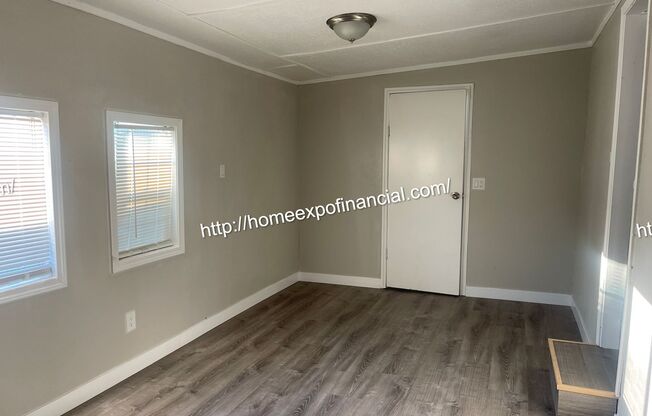 2 beds, 1 bath, $1,595