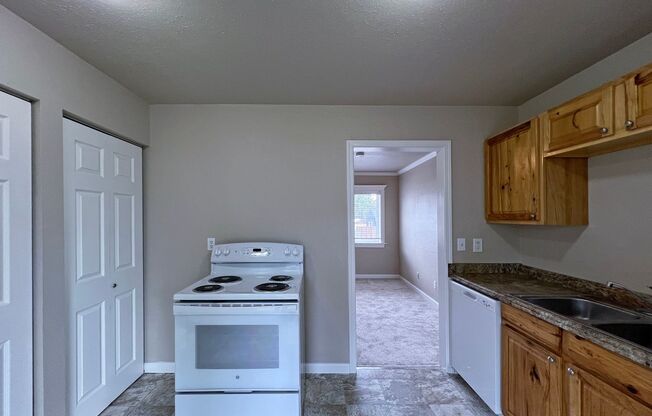 2 beds, 1 bath, $1,650