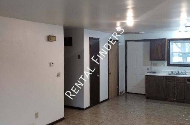 2 beds, 1.5 baths, 1,200 sqft, $1,045