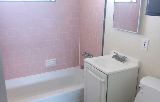 1 bed, 1 bath, $1,195, Unit Apt 40