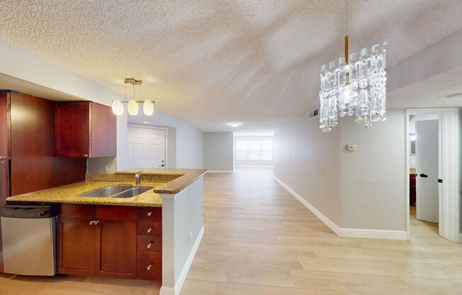 2Br/ 2Ba Condo In Villa Medici - Available Now!