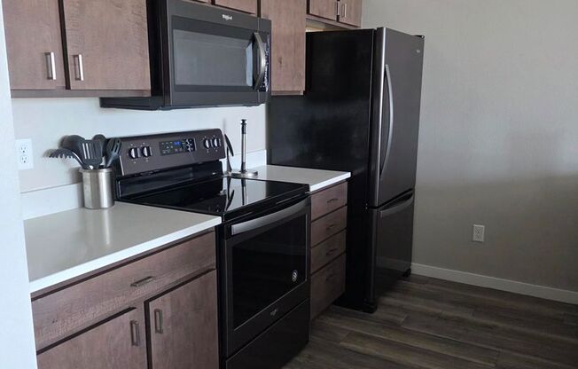 1 bed, 1 bath, 651 sqft, $1,725, Unit 719-304