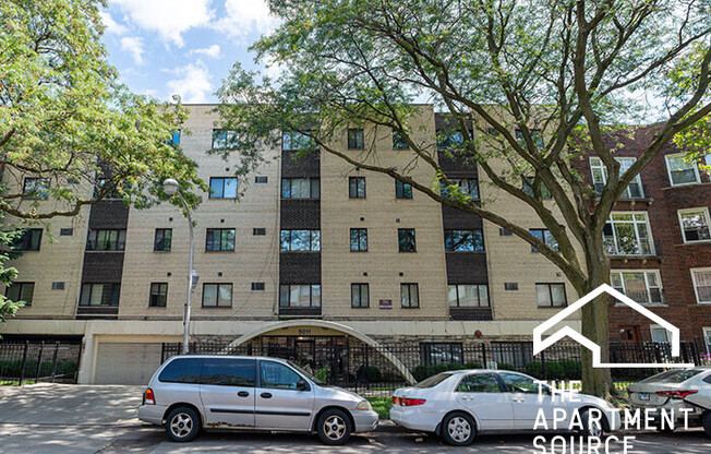 6011 N Winthrop Ave