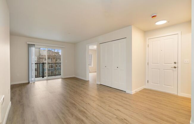 1 bed, 1 bath, 593 sqft, $1,895, Unit 303