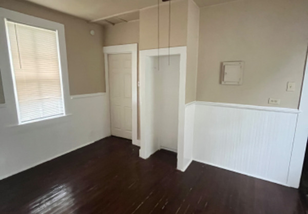307 E LAMBERT