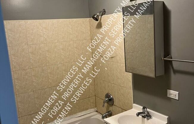 7558 S Essex Ave Apt G