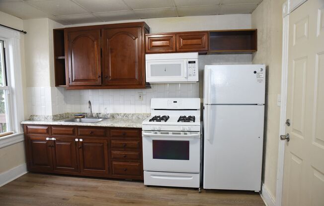 2 beds, 1 bath, 815 sqft, $1,400, Unit Unit 2