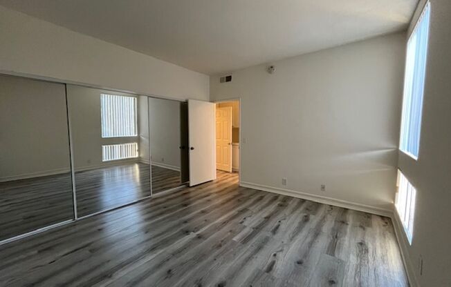 1 bed, 1 bath, 700 sqft, $1,900, Unit D1