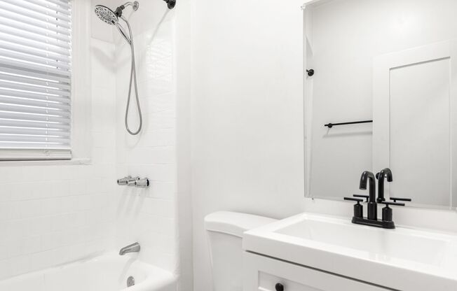 1 bed, 1 bath, 1,065 sqft, $2,300, Unit 305