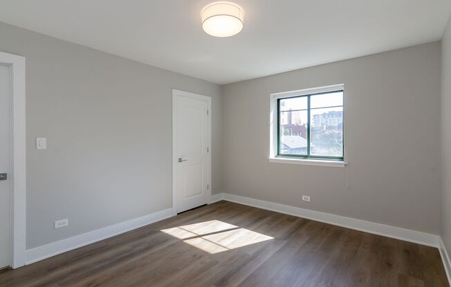 1 bed, 1 bath, 700 sqft, $2,700, Unit 4B