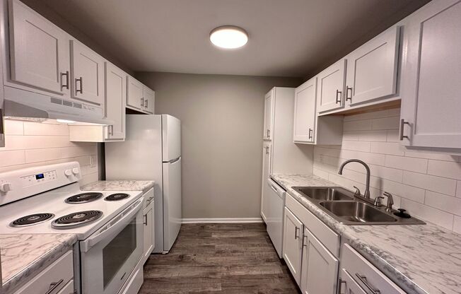 2 beds, 2 baths, 1,010 sqft, $1,298, Unit B3-201
