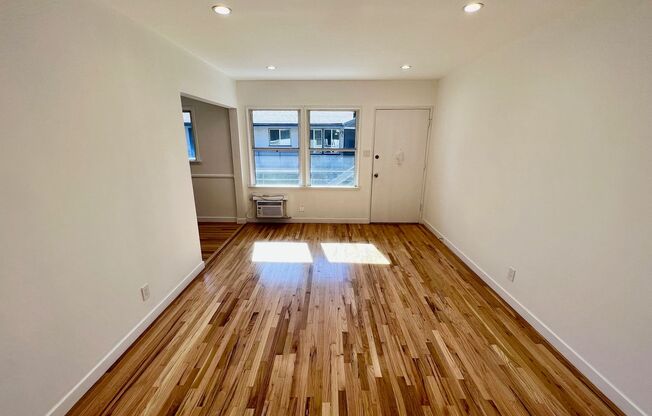 1 bed, 1 bath, 700 sqft, $1,795, Unit 6106-5