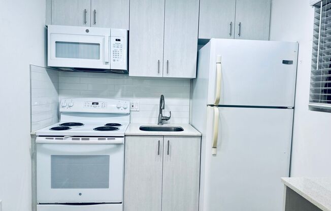 Studio, 1 bath, $1,302, Unit 1535-5