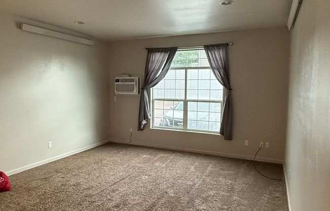 1930 Monte Vista Dr