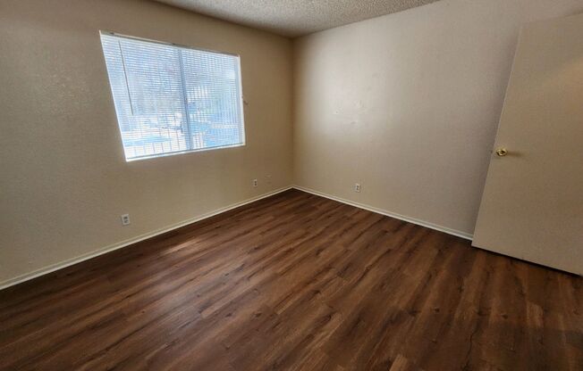 2 beds, 2 baths, 918 sqft, $1,175, Unit Unit B