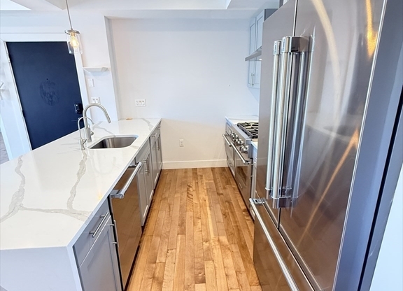 2 beds, 2 baths, 873 sqft, $3,800, Unit 407