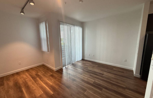 495 N WOLFE RD