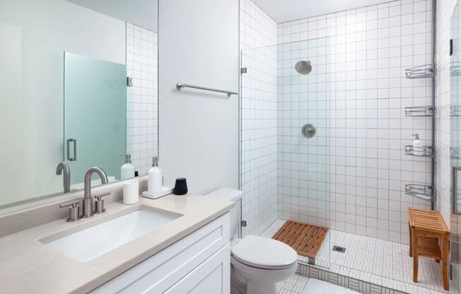 Studio, 1 bath, 440 sqft, $1,265, Unit 159-306