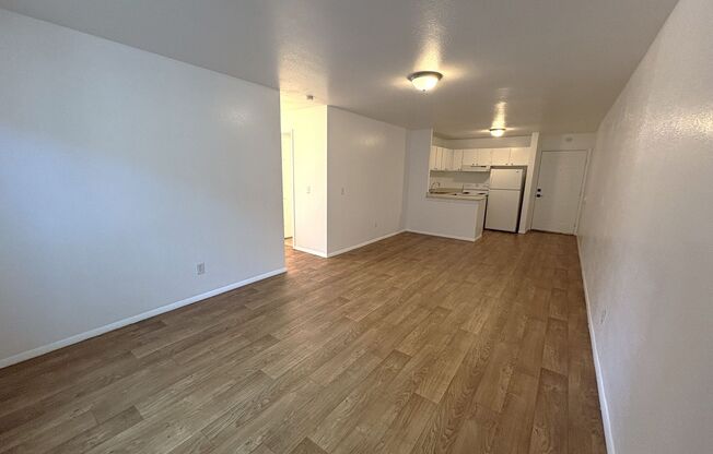 2 beds, 1 bath, 650 sqft, $1,375, Unit 26