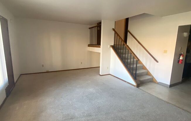 3 beds, 1.5 baths, 1,066 sqft, $1,499, Unit 5180 02