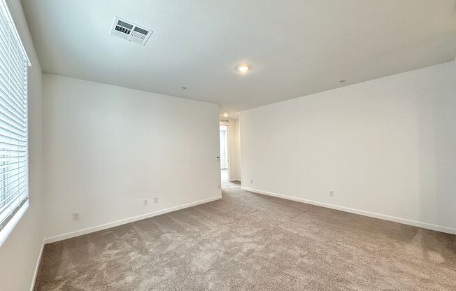 5 beds, 3 baths, $2,795