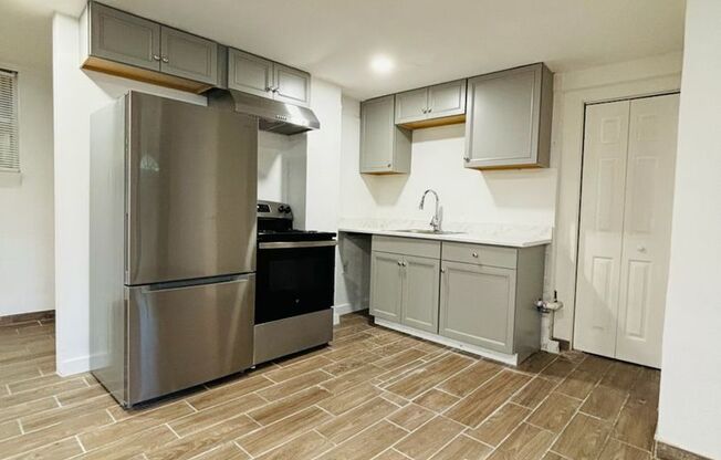 Studio, 1 bath, 600 sqft, $1,600, Unit 315 E 37th St - Unit C