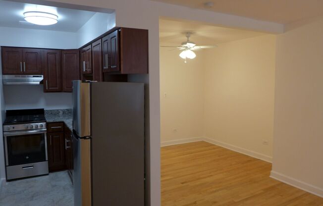 Studio, 1 bath, 305 sqft, $1,295, Unit 410