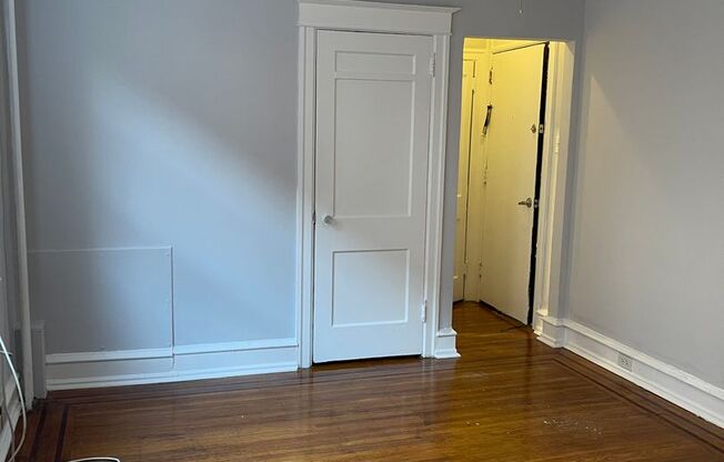 Studio, 1 bath, 330 sqft, $925, Unit 203