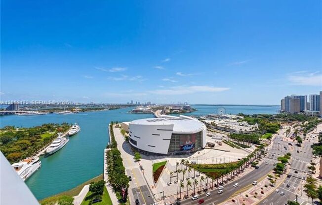 2 beds, 2 baths, 1,208 sqft, $5,490, Unit 888 Biscayne Blvd # 2404