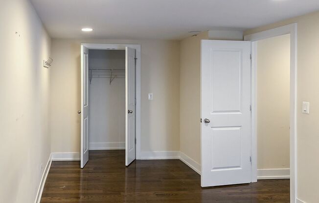 2 beds, 1.5 baths, 1,545 sqft, $3,950, Unit 1210WR-1