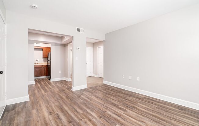 2 beds, 2 baths, 810 sqft, $1,250, Unit 135