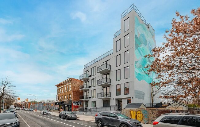 435 CENTRAL AVE