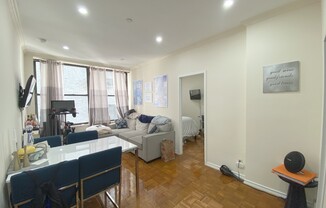 304 W 92 ST