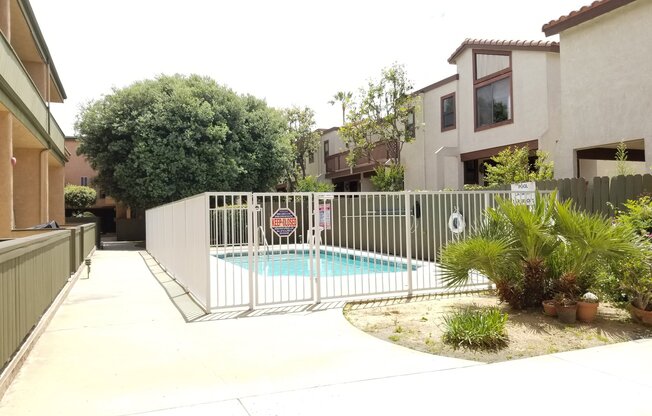 3711 EMERALD ST