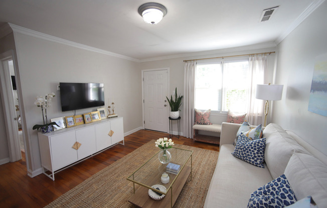 Two Bedroom Cottage - Five Points East, Raleigh, NC - Inside the Beltline!