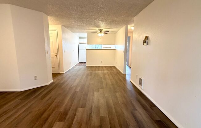 2 beds, 1 bath, 834 sqft, $1,680, Unit Q202