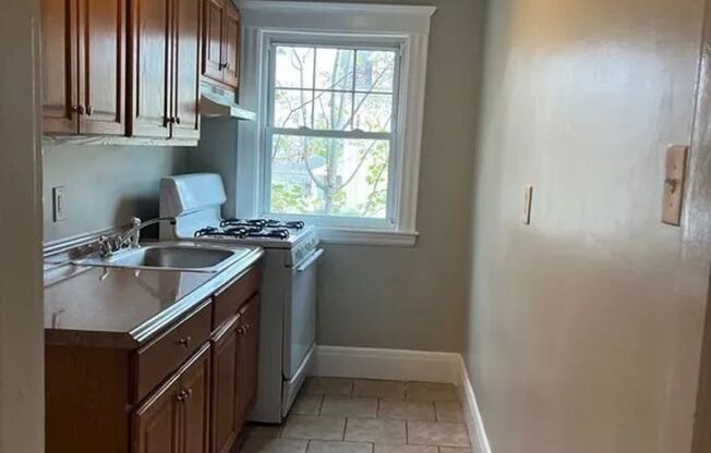 1 bed, 1 bath, 700 sqft, $1,950, Unit Unit 20