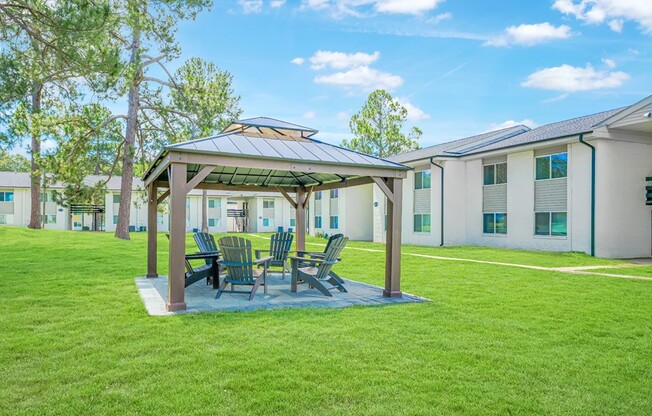Uncover the charm of Crossings @ 501 Apartments, where outdoor relaxation meets modern living. Enjoy the spacious lawn, perfect for gatherings. Don’t miss out on this ideal locale—schedule your tour today!