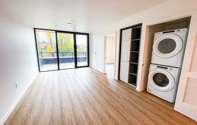 1 bed, 1 bath, 775 sqft, $3,495, Unit 220